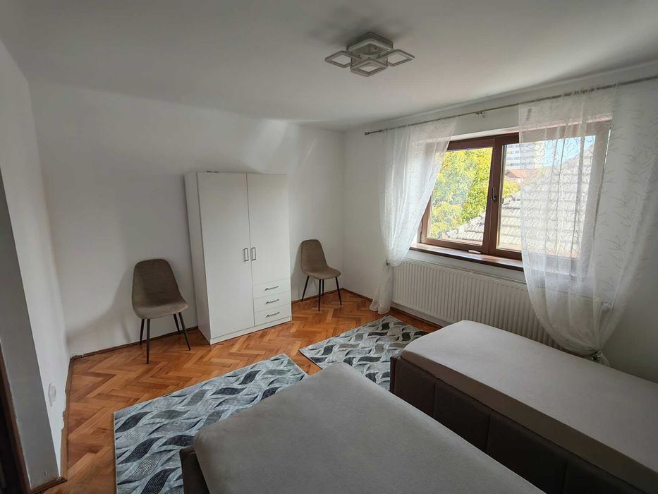 Camere pentru studenți în casă cu curte – Răcădău | 200 €/lună cu utilități incluse