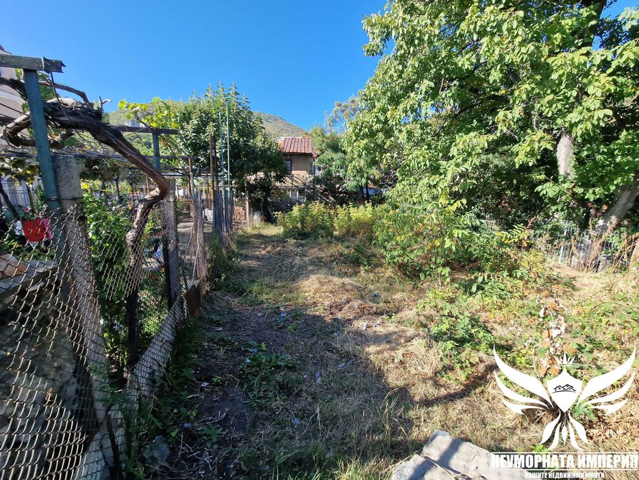 Продавам два парцела 530кв.м. в с.Руен, общ.Куклен статут УПИ