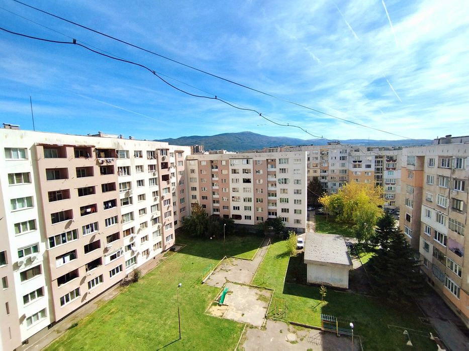 Продава се Тристаен апартамент в Перник, Изток - 90 кв.м за 907 €/кв.м - Снимка #15