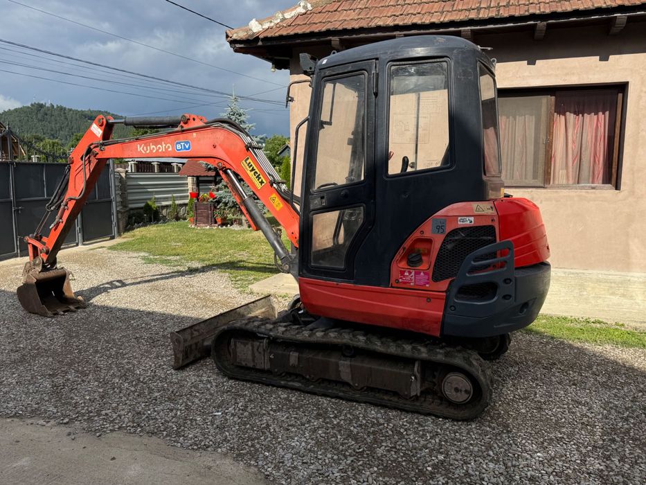 Vând minexcavator kubota kx101