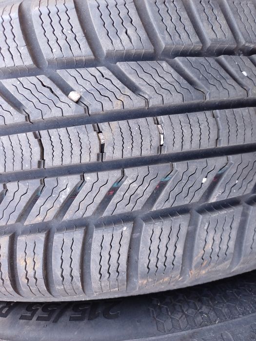 Гуми 215/55/17 Континентал