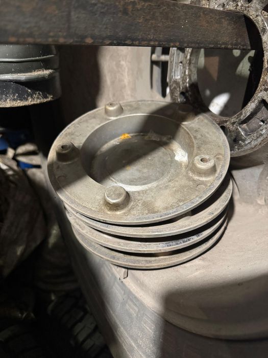 Продам комплект резины с дисками