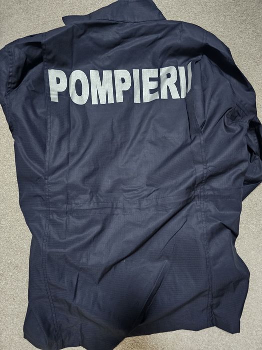 Costum unic pentru pompieri