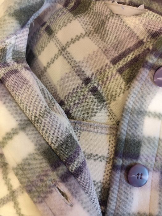 Карирана риза-яке, 30лв.