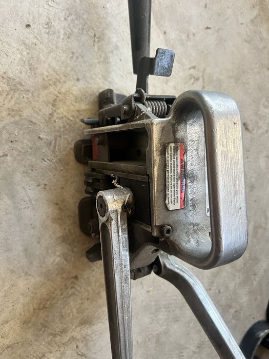 Aparat manual legat banda metalica paleti SIGNODE (profesional)