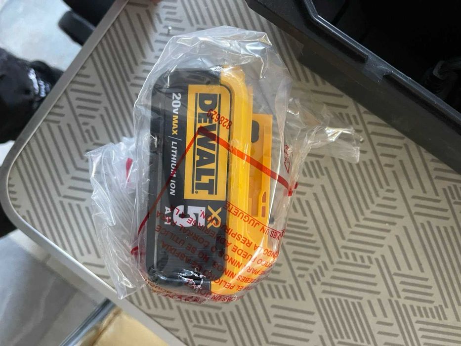 Акумулаторен такер за бетон DeWALT DCN890N