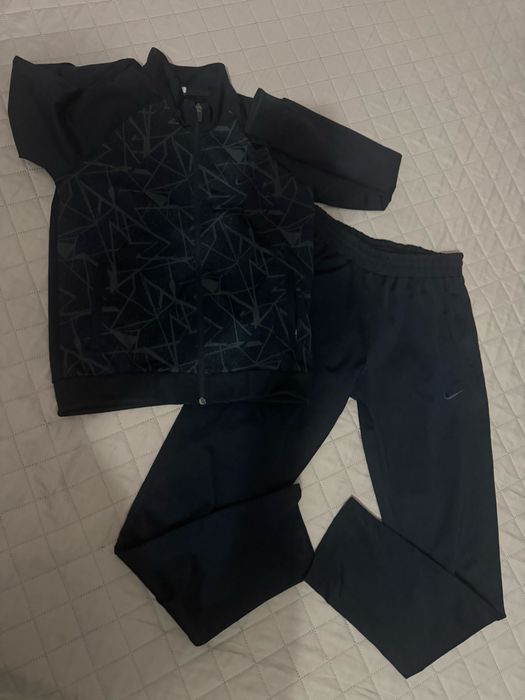 Спортивный костюм