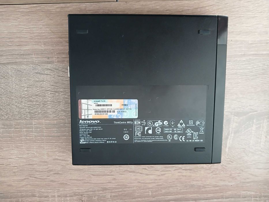 Мини компютър Lenovo ThinkCentre M92p mini pc
