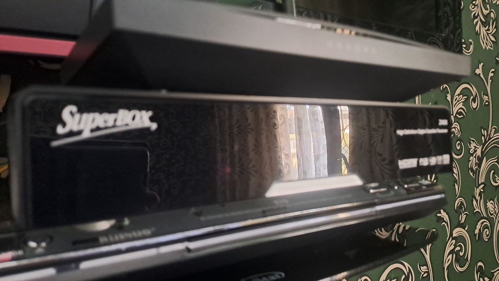 Продаётся тюнер Super Box Z450