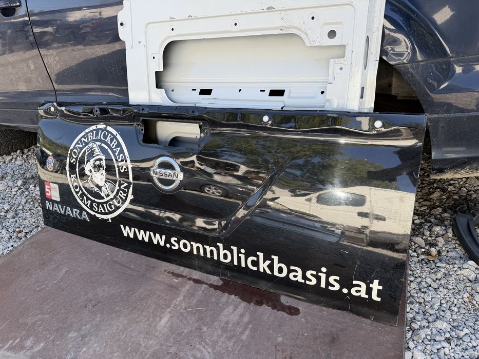 Капак Nissan Navara