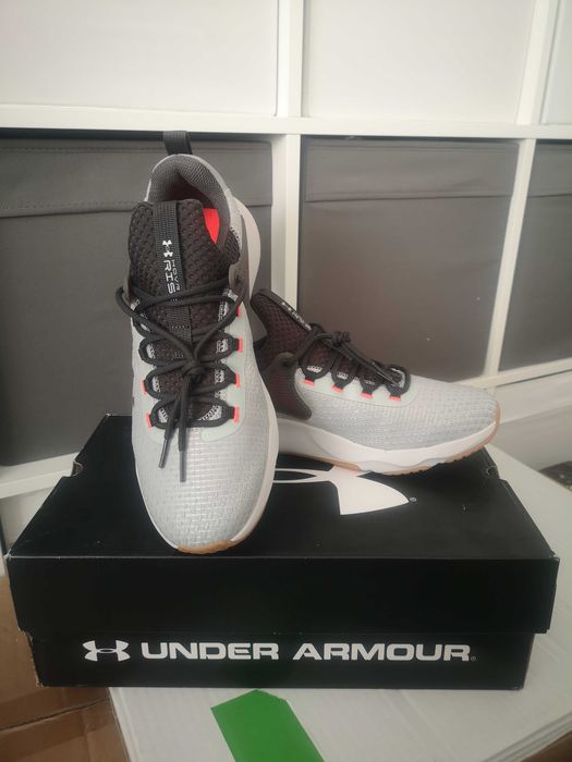 Adidasi Under Armour barbati 45