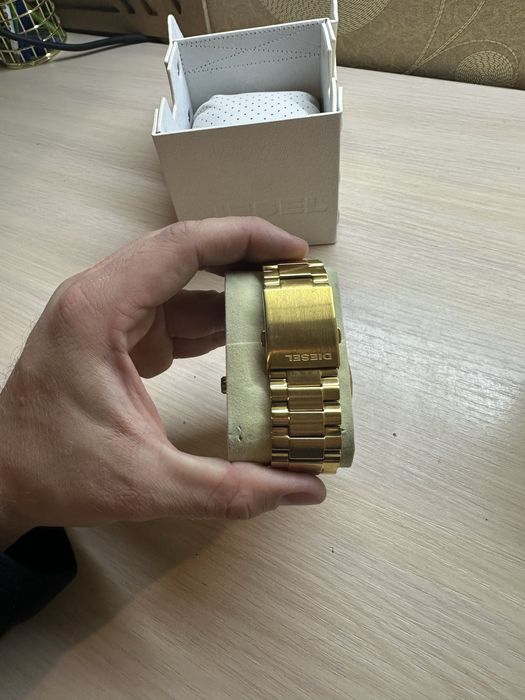 Часы мужские diesel DZ4360