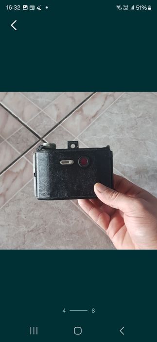 Vând tv,radio,aparat foto.