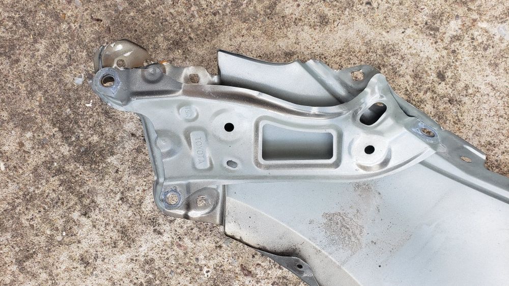 Преден десен калник Toyota Corolla 2018-25г.