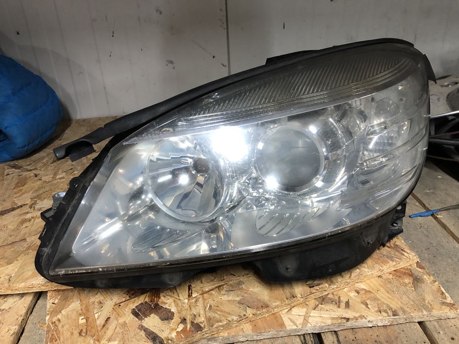 Фар Mercedes Cklass 2009
