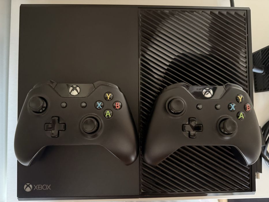 Xbox One + Kinect