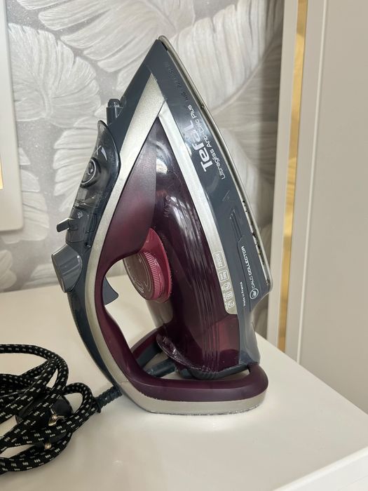 Продам утюг Tefal