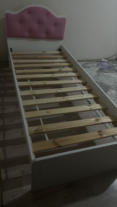 Продам кровать для девочек
