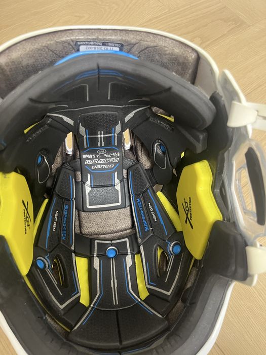 Шлем хоккейный BAUER RE-AKT 200