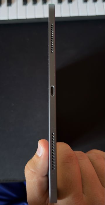 iPad Pro 11″ 256GB Wi-Fi ( 2018 ) – Space Gray – Stare bună