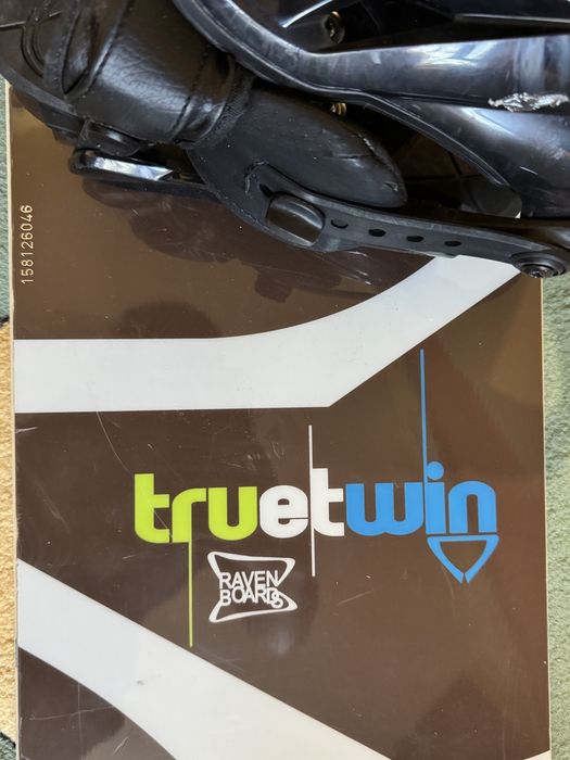 Placa snowboard truetwin