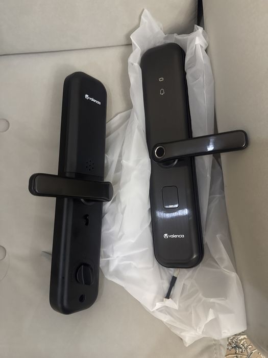 Умный замок Valencia V8