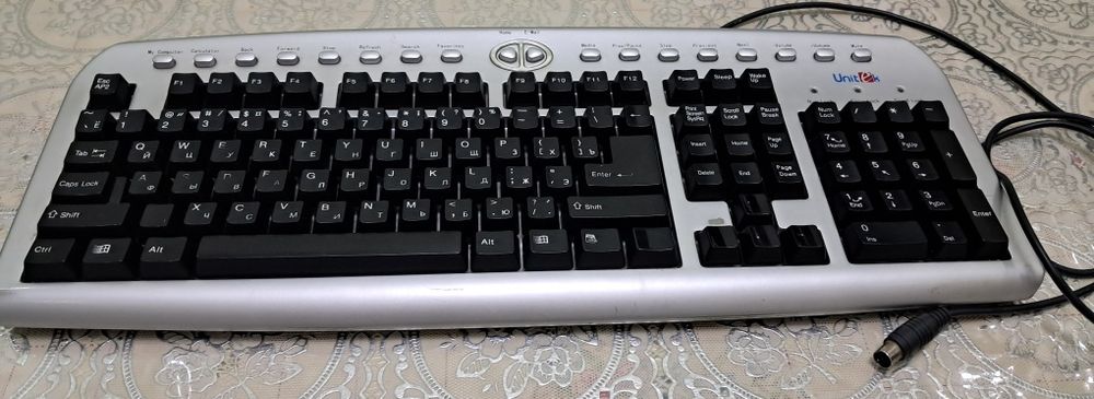 Клавиатура сотилади