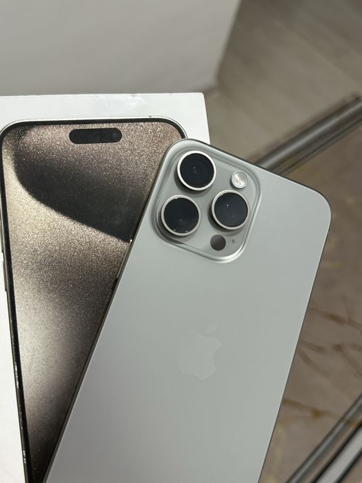iPhone 15 Pro Max . 256 gb . 100%