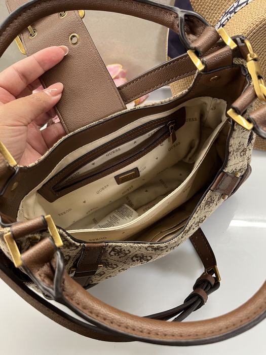 Guess дамска чанта