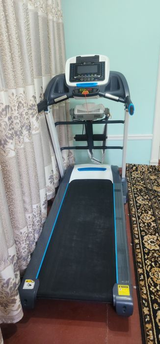 Беговой дорожка.  Live GYM