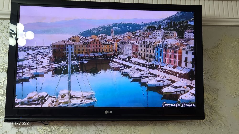 Телевизор. Размер 50 LG все работает отличном состоянии.