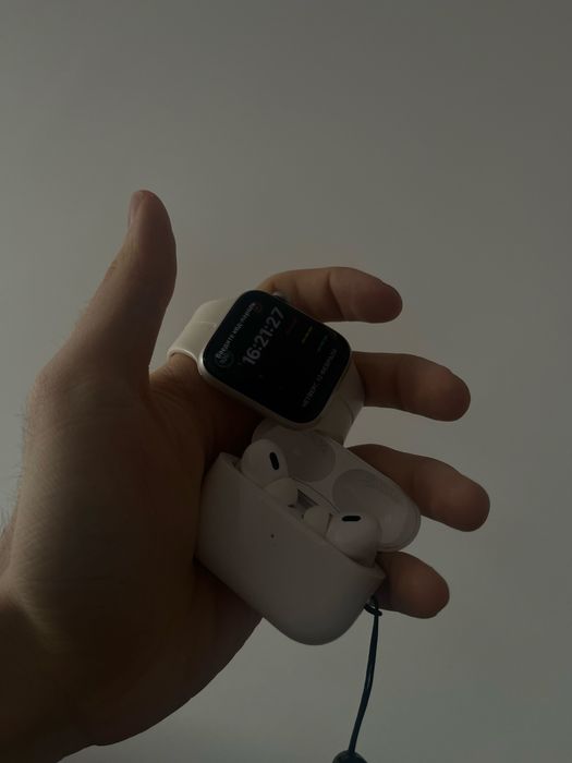 Apple Watch Apple Airpods pro 2