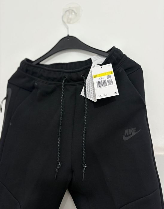 Nike Sportswear - Tech Fleece