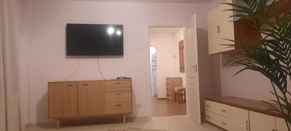 Inchiriere apartament două camere, zonă centrală