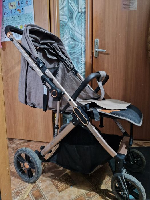 Продам коляску..