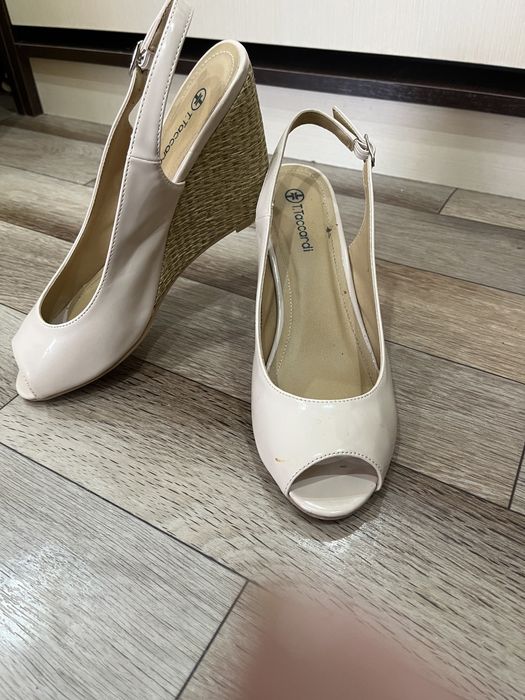 Женская обувь