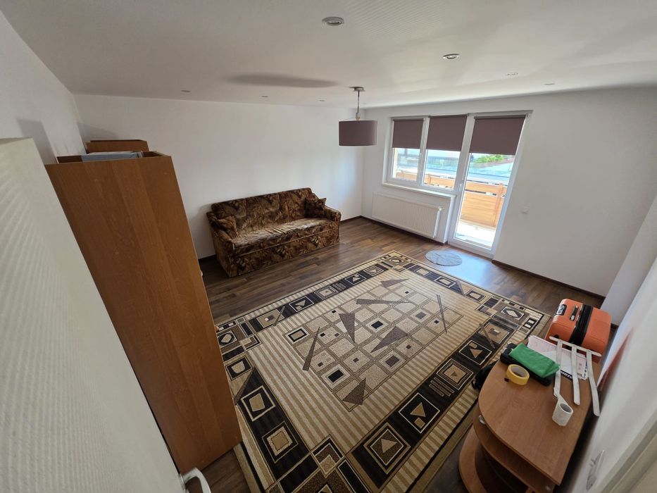 2 camere de închiriat