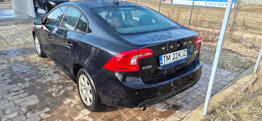 Volvo S60 II Kinetic DrivE