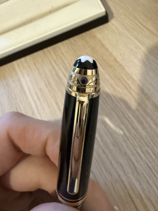 Stilou Montblanc Maisterstück 4810 penita de aur 14k