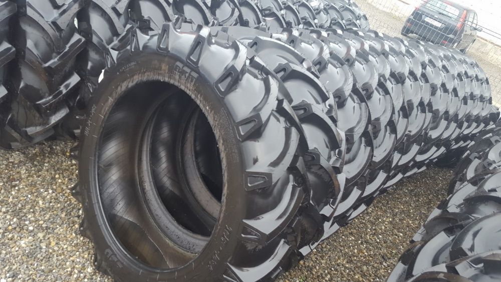 11.2-28 Cauciucuri de tractor spate 11.2 pe janta de 28 sunt noi BKT