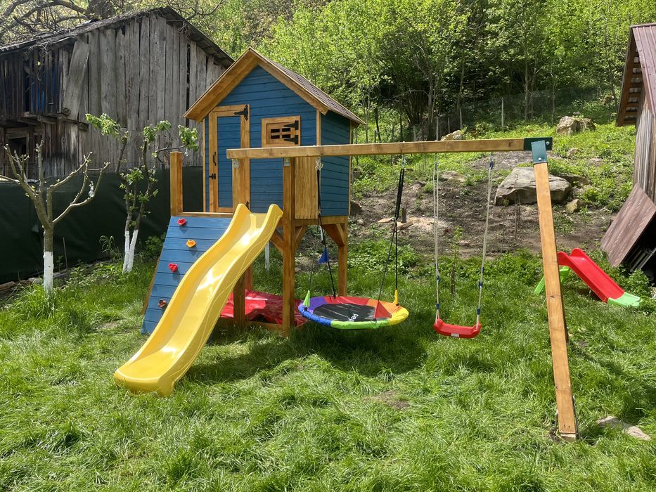 Locuri de joacă din lemn pentru copii, căsuțe, leagăne, mobilier de grădină