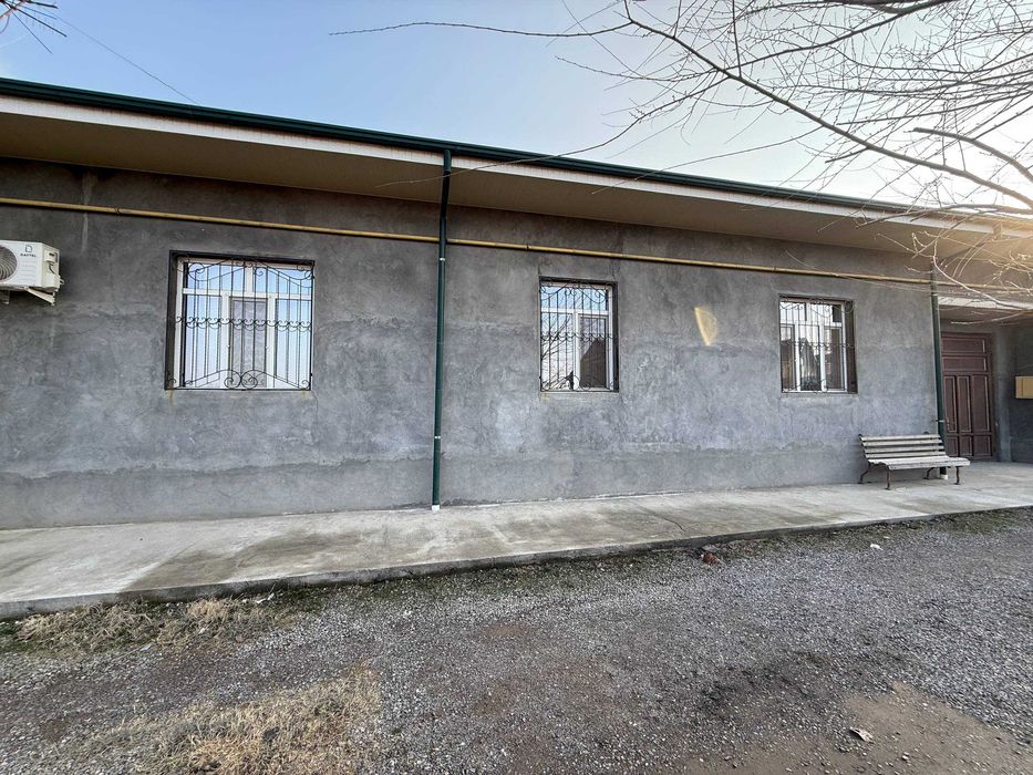 Ун коргон. 4 соток 5-хона Фасад 20 метр ор-р Уч кахрамон постдан 4 км.