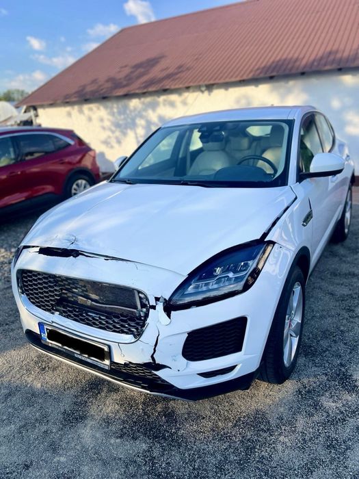 Jaguar E-pace 4x4 diesel 30000 km avariat, AVARIATE