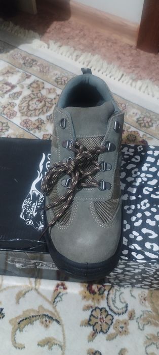 Продаётся спецобувь