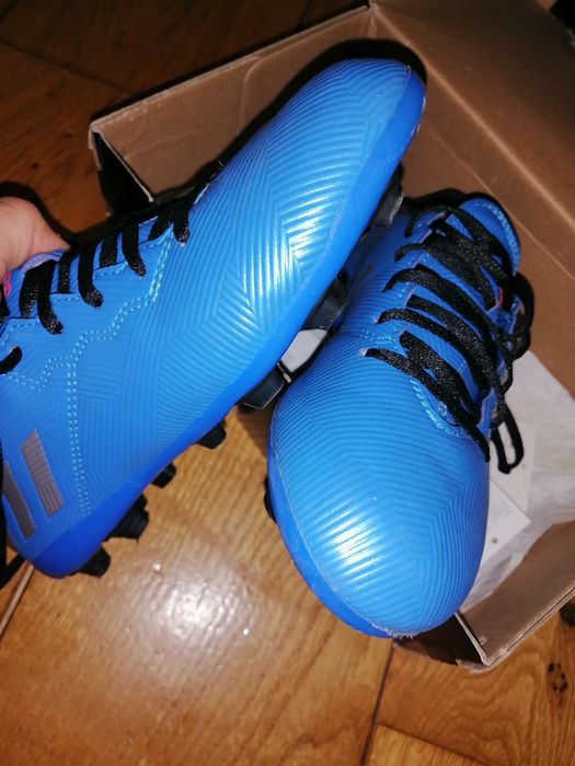 Нови бутонки adidas Messi 16.4