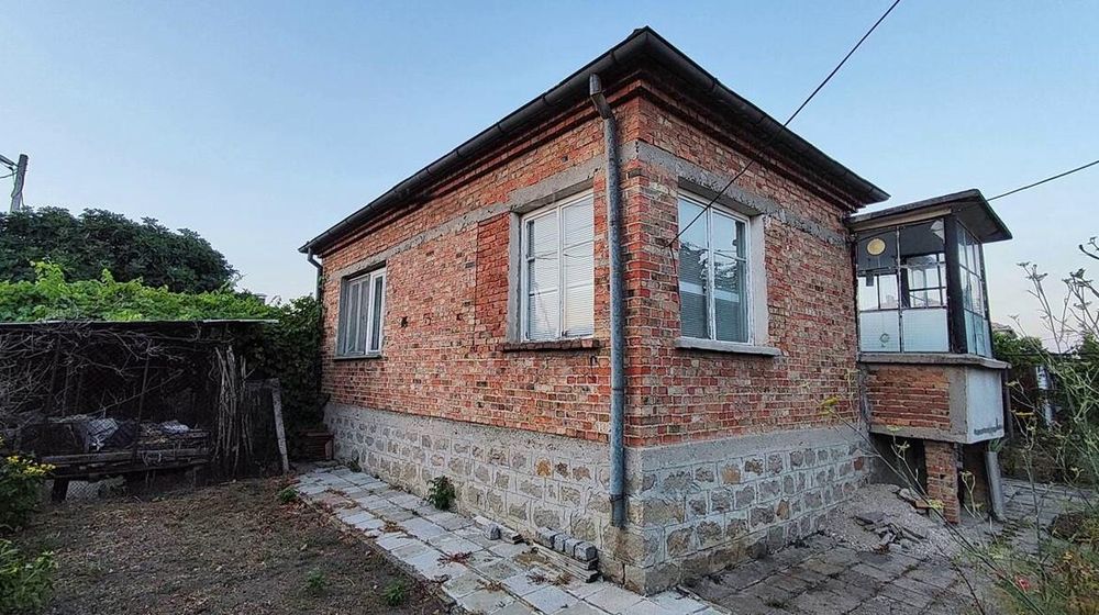 Продава се Къща в Бургас, Център - 98 кв.м за 899 €/кв.м - Снимка #1