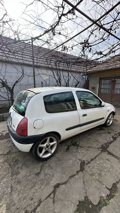 Renault clio 1.4 16v benzina