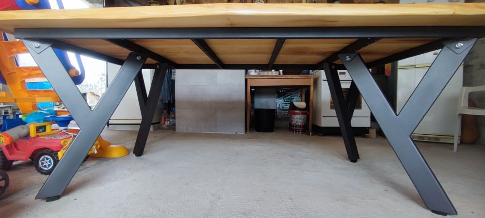 Голяма трапезна маса