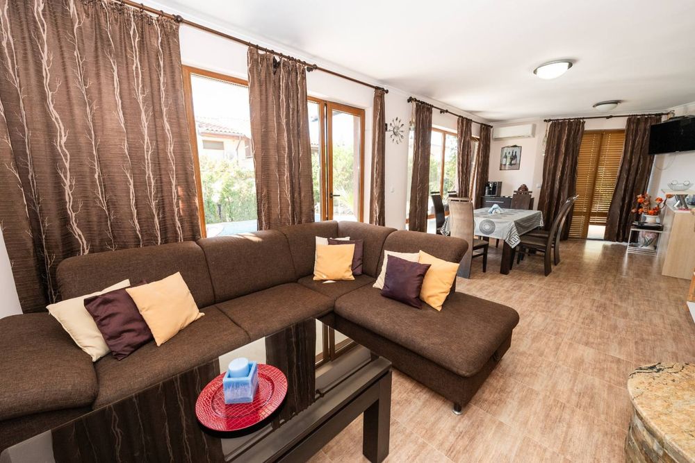 Къща под наем в Созопол