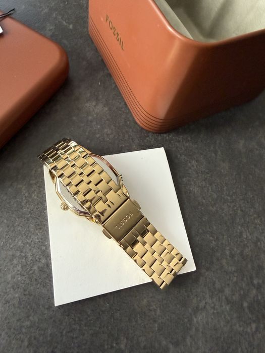 Fossil  часовник в златист цвят